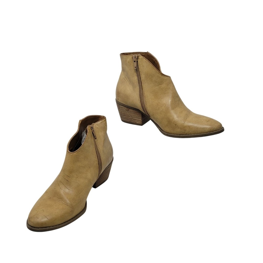 AEO Womens Tan Distressed Vegan Faux Leather Ankle Boots Booties Sz 7 Western